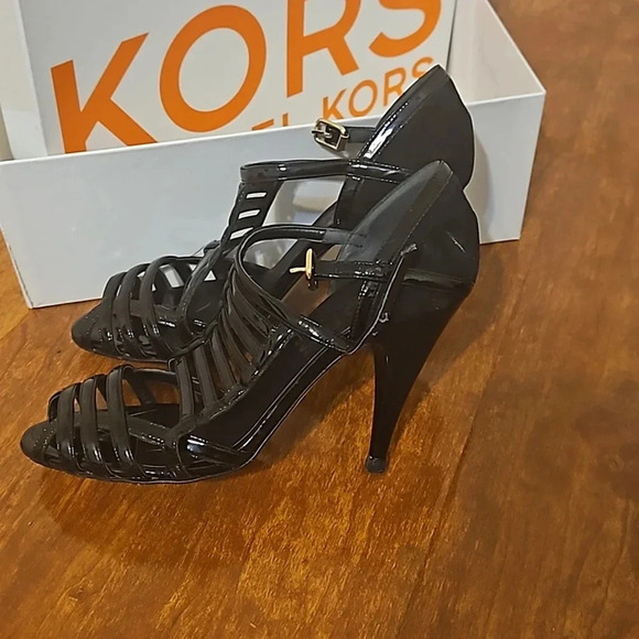 Michael Kors Patent Leather & Suede Heels - Picture 4 of 10